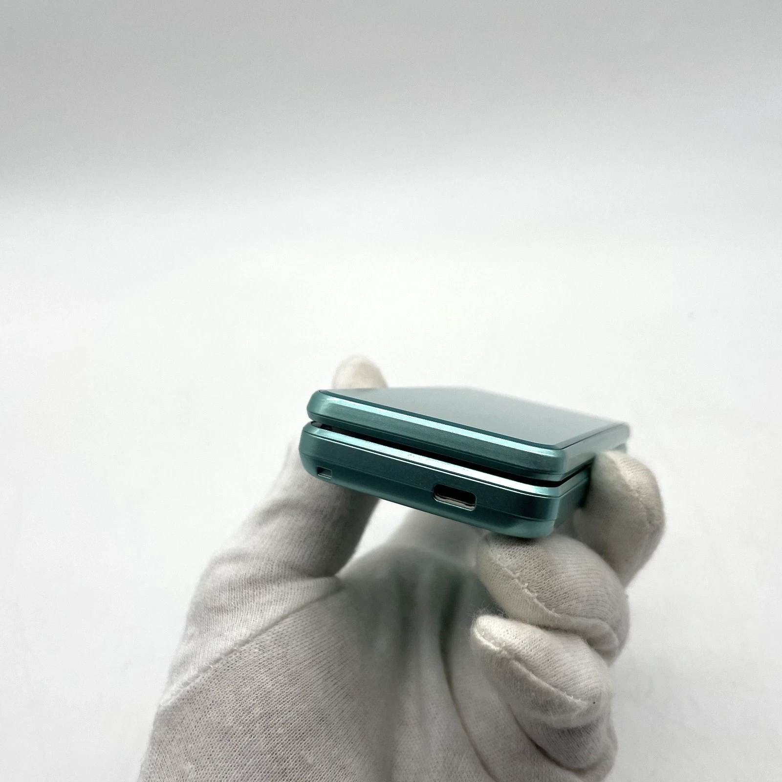 SHARP AQUOS Keitai 2 601SH Green Unlocked 4G Android Flip Phone Tested Japan
