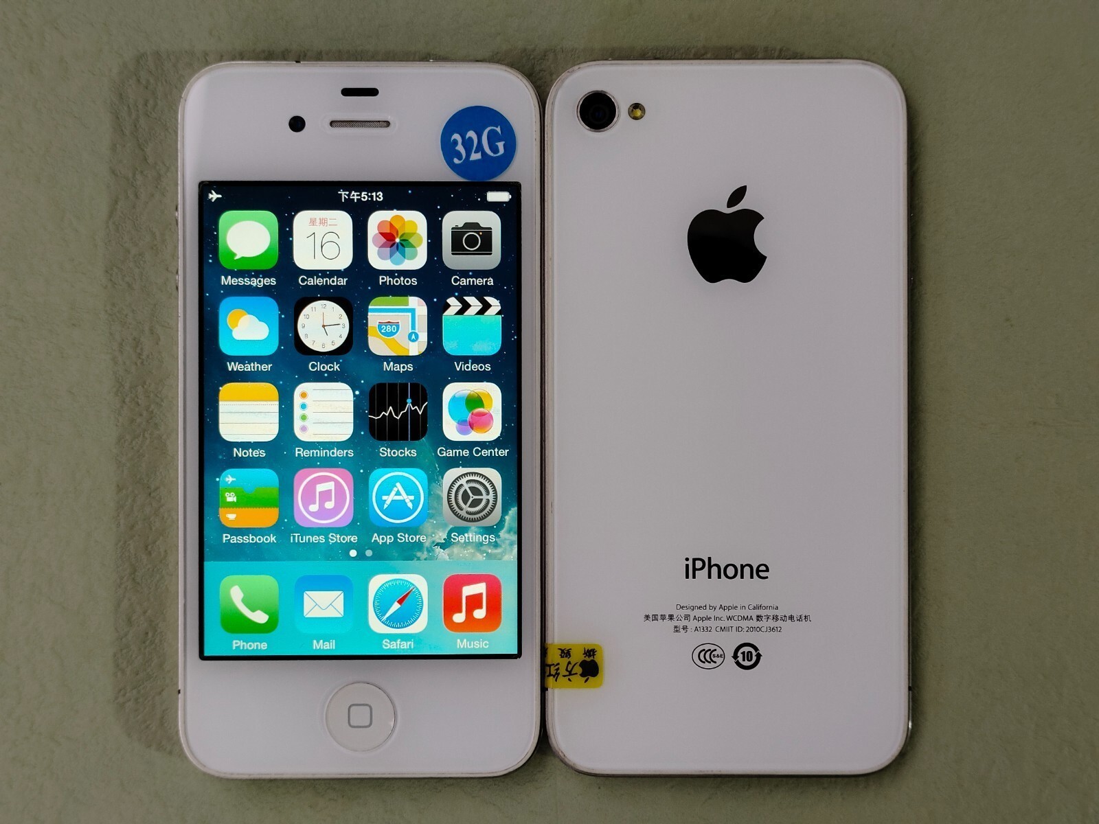Apple iPhone 4 iPhone 4s Unlocked White Black 8GB 16GB 32GB CCD Camera Very Good