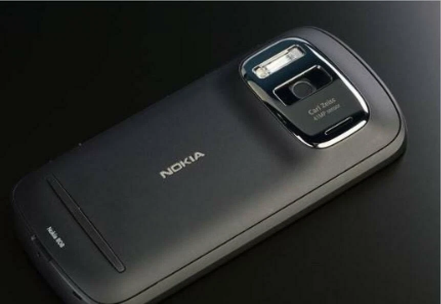 Unlocked Nokia 808 PureView RM-807 Wifi 16GB 512MB RAM 41MP 4" Phone