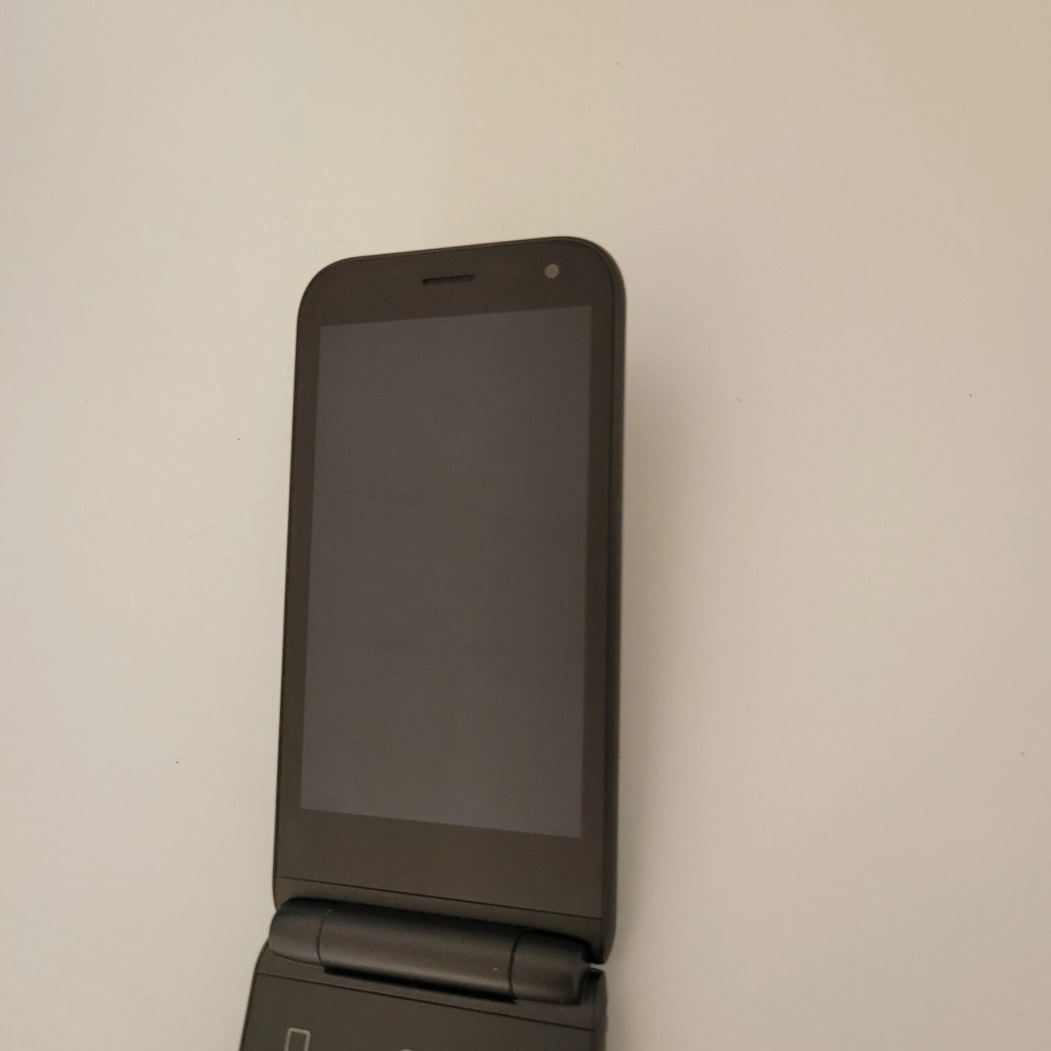 ALT MIVE AT-M120 Style Folder cell phone 32GB LTE/3G Black Unlocked